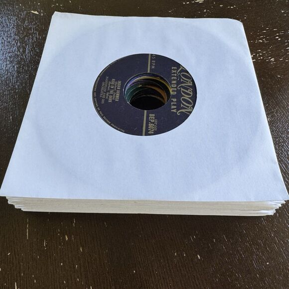 Vinyl 45s Near Mint Lot Of 15 Mantovani Gleason Goodman Baxter Murray 4 Seasons - Picture 1 of 15